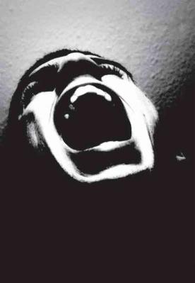 Por que se grita en el vac&iacute;o del ruido?